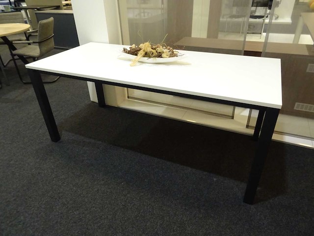 Bureautafel - afbeelding 1 van  1
