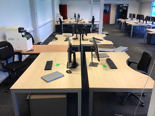 Bureautafel - afbeelding 2 van  3