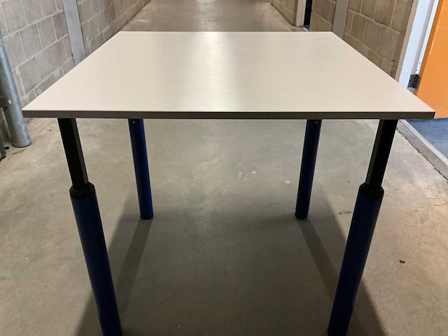 Bureautafel - afbeelding 2 van  2