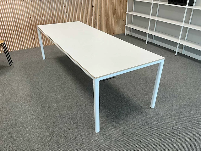 Bureautafel - afbeelding 1 van  2