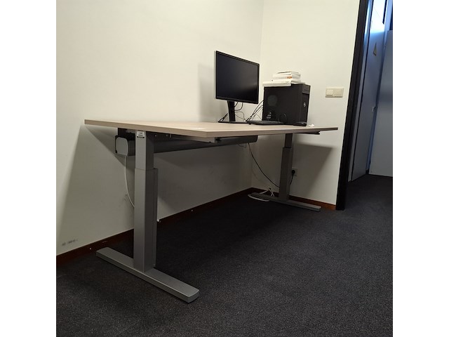 Bureautafel - afbeelding 1 van  4