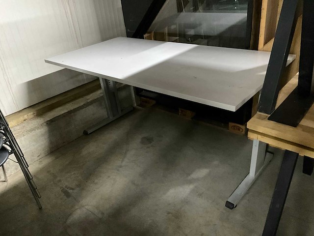 Bureautafel - afbeelding 1 van  5