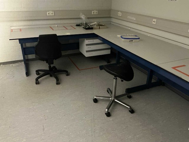 Bureautafel - afbeelding 5 van  5