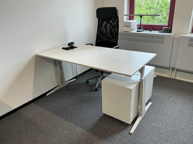 Bureautafel/werkplek - afbeelding 1 van  3