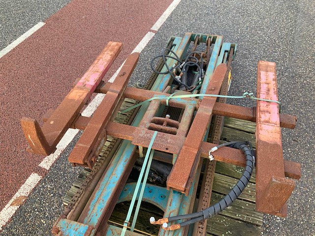 Burg hefmast - afbeelding 2 van  13