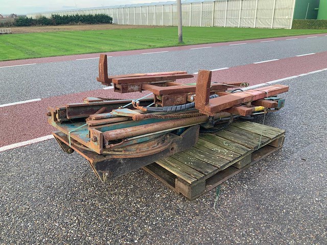 Burg hefmast - afbeelding 6 van  13