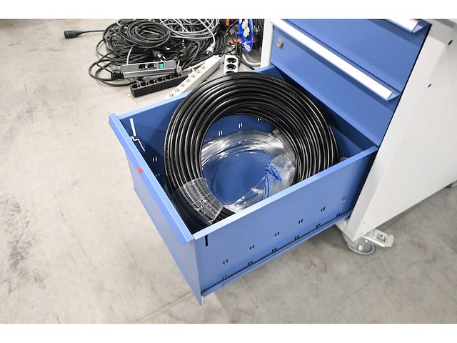 Burg mobiele ladenwerkbank inclusief gereedschap - afbeelding 5 van  6