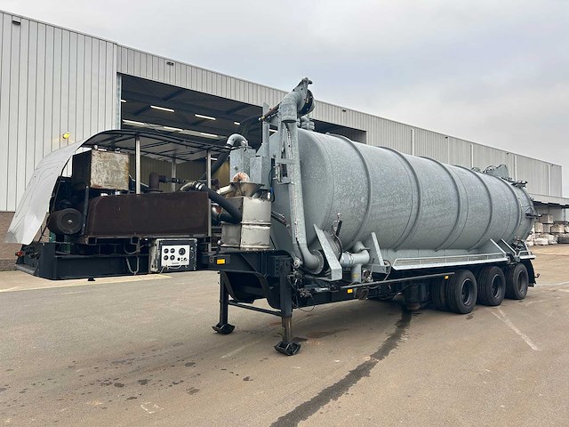 Burg – opbouw tanktrailer - 26.500 liter met hydraulische achterwand - afbeelding 30 van  72