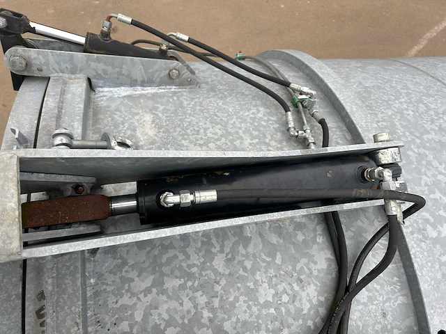 Burg – opbouw tanktrailer - 26.500 liter met hydraulische achterwand - afbeelding 54 van  72