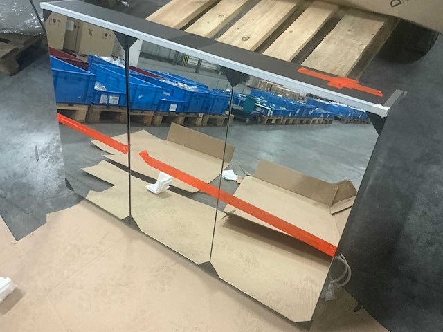 Burgbad led-verlichting spiegelkast - afbeelding 1 van  6