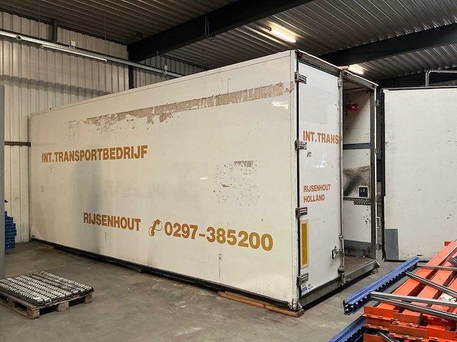 Burgers vrachtwagen geïsoleerde laadbak - afbeelding 1 van  5