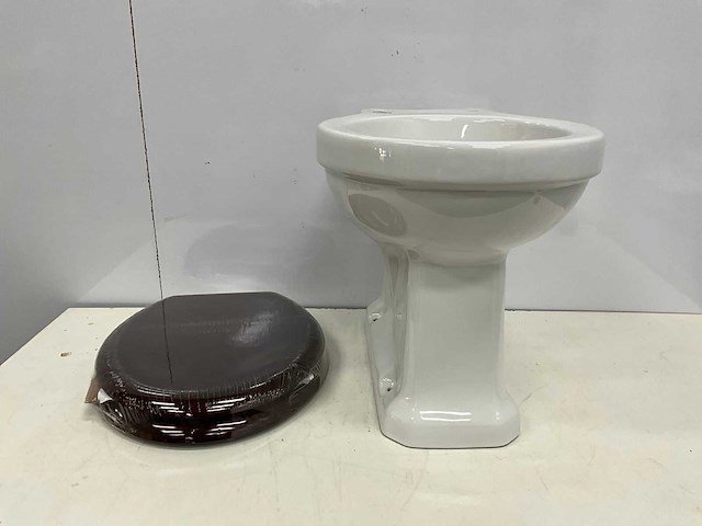 Burlington - 157003 - toilet - afbeelding 1 van  3