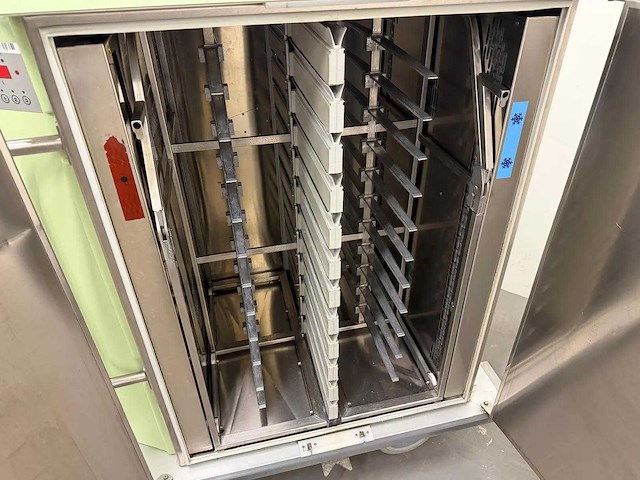 Burlodge - regeneerwagen - afbeelding 4 van  13