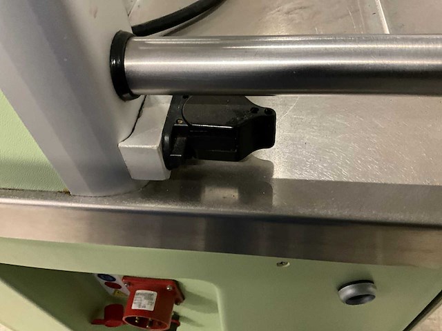 Burlodge multigen 2 elektrisch aangedreven maaltijdwagen - afbeelding 8 van  9