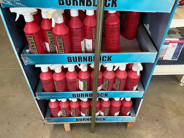 Burnblock display met brandwerend middel (150x) - afbeelding 5 van  6