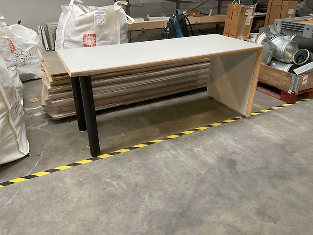 Burotafel - afbeelding 1 van  3