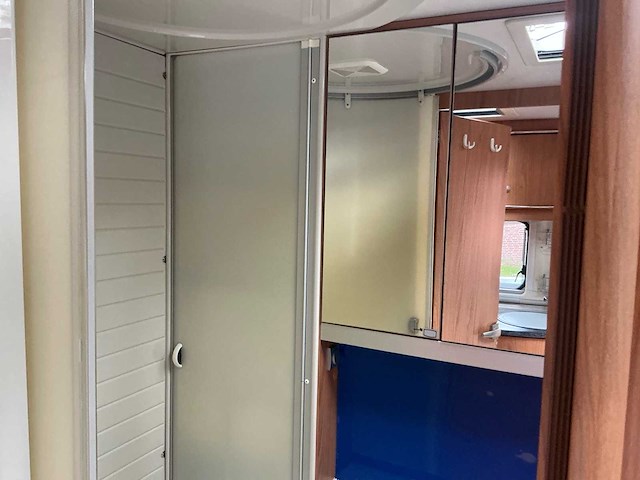 Bürstner i675 aviano camper - afbeelding 35 van  49