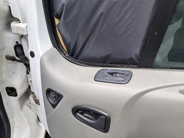 Buscamper ( locatie heerenveen ), nissan, primastar 1000 l1h1 2.0 dci 84kw e4, 2010 - afbeelding 32 van  69