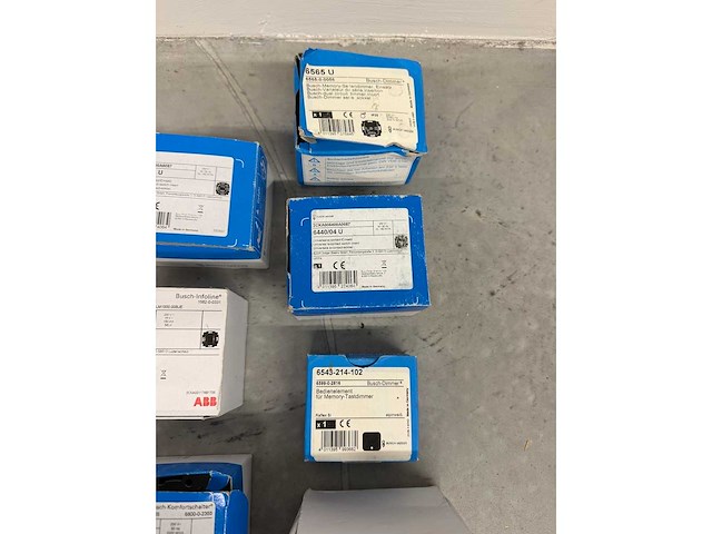 Busch-jaeger - dimmers en schakelaars (9x) - afbeelding 5 van  5