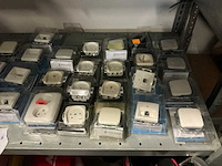 Busch-jaeger schakelaar / stekker divers (43x) - afbeelding 2 van  4