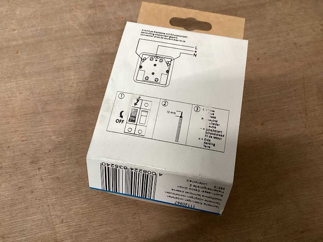 Busch jaeger wandcontactdoos dubbel randaarde (58x) - afbeelding 5 van  5