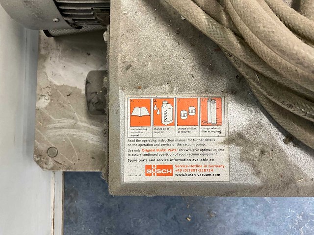 Busch vacuum solutions oliegesmeerde schottenvacuumpomp vacuümpomp - afbeelding 4 van  6