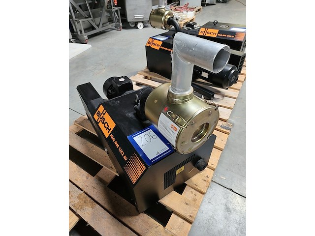 Busch - afbeelding 1 van  3