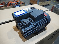 Busch - afbeelding 1 van  7