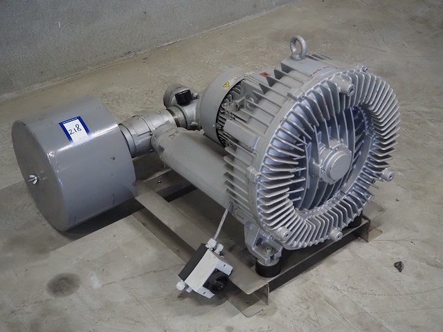 Busch - afbeelding 1 van  7