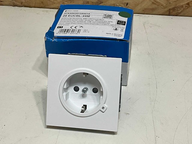 Buschjaeger stopcontact 220v (10x) - afbeelding 3 van  4
