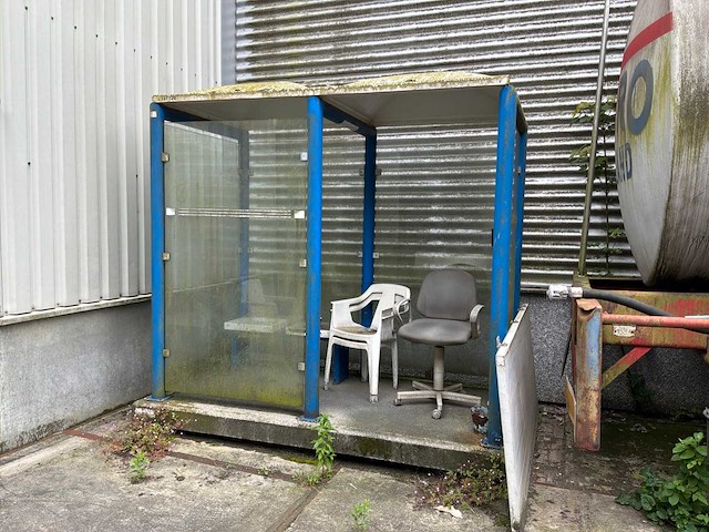 Bushok - afbeelding 1 van  2
