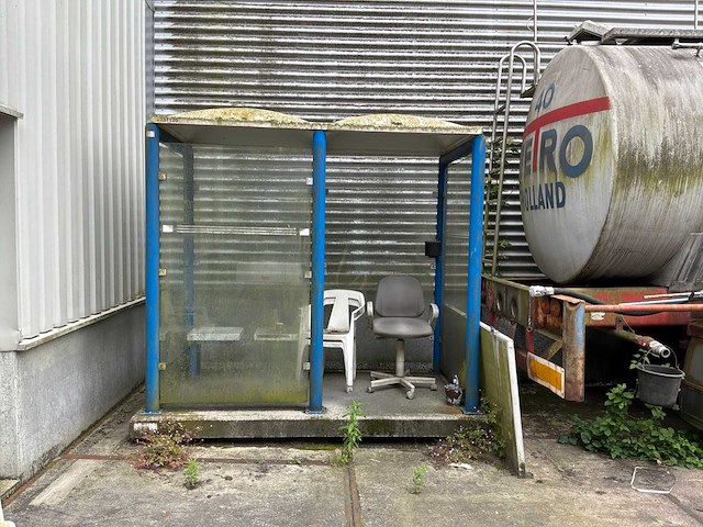 Bushok - afbeelding 2 van  2