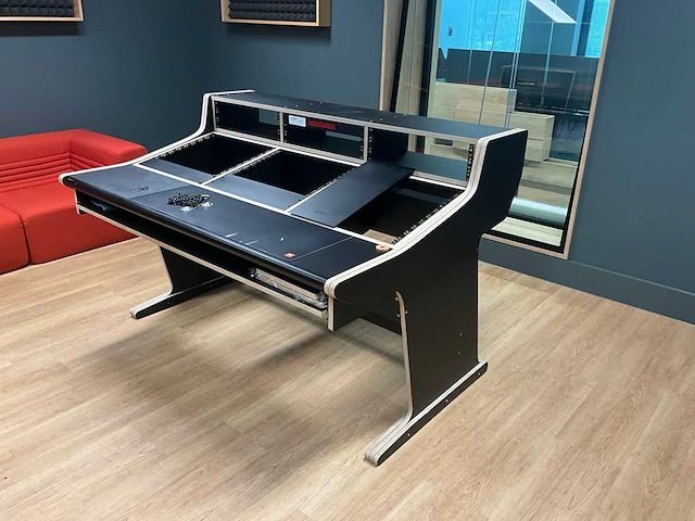 Buso audio studiowerkstation - afbeelding 1 van  9