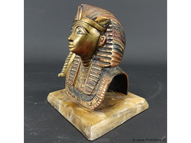 Buste van de egyptische farao toetanchamon - afbeelding 2 van  5
