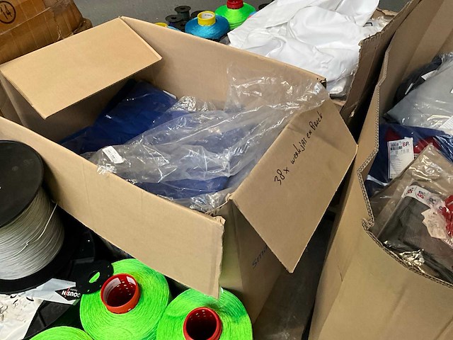 Busters xxl jas (38x) - afbeelding 1 van  4