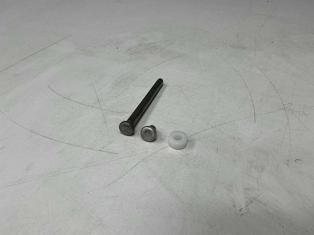 Buva - knopscharnier bevestiging 8,5x1 cm (100x) - afbeelding 1 van  2