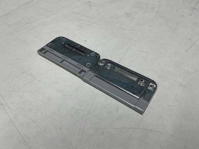 Buva - sluitplaat (150x) - afbeelding 1 van  10