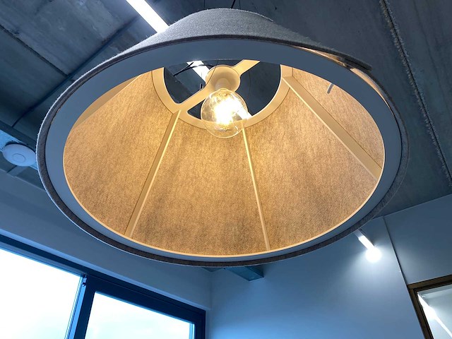 Buzzispace buzzishade - akoestische design hanglamp ø74 - grijs - afbeelding 14 van  15