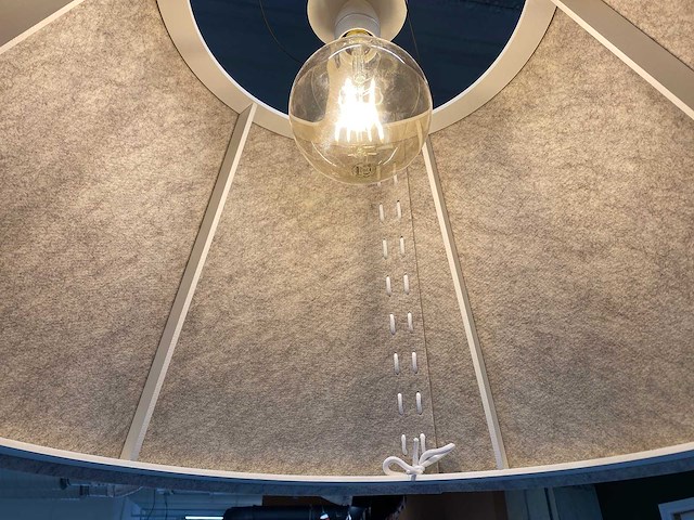Buzzispace buzzishade - akoestische design hanglamp ø74 - grijs - afbeelding 3 van  15