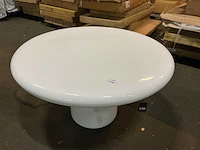 By-boo frost ronde eetkamertafel ø 130 cm - afbeelding 1 van  2