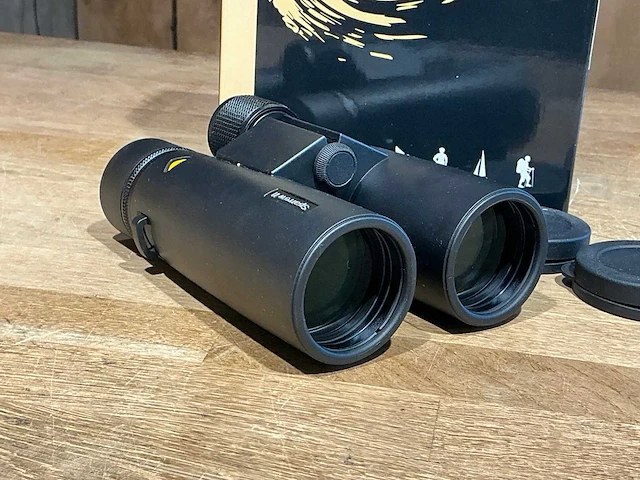 Bynolyt sparrow ii hd 8x42 waterbestendige verrekijker - afbeelding 2 van  5