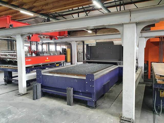 Bystronic - 2005 - byspeed 3015 + bytrans - lasersnijmachine - afbeelding 7 van  11