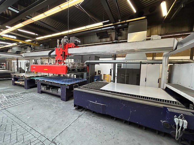 Bystronic - 2009 - bystar 3015 + bytrans 3015 - lasersnijmachine + laad- en ontlaadinrichting - afbeelding 26 van  63