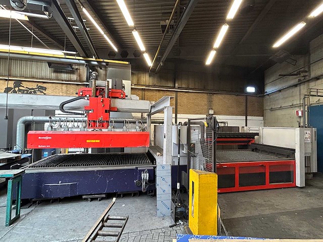Bystronic - 2009 - bystar 3015 lasersnijmachine + bytrans 3015 - laad- en ontlaadinrichting - afbeelding 1 van  63