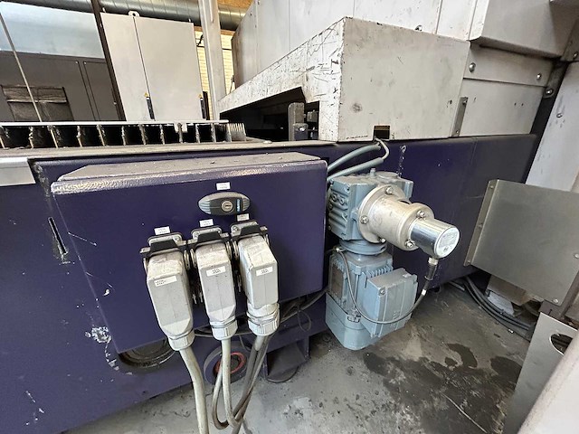 Bystronic - 2009 - bystar 3015 lasersnijmachine + bytrans 3015 - laad- en ontlaadinrichting - afbeelding 50 van  63