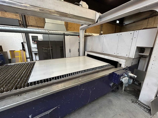 Bystronic - 2009 - bystar 3015 lasersnijmachine + bytrans 3015 - laad- en ontlaadinrichting - afbeelding 60 van  63