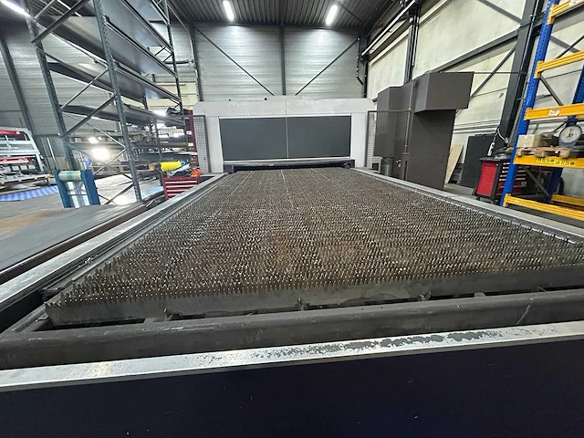 Bystronic - 2015 - bysprint fiber 4020 - lasersnijmachine - afbeelding 15 van  44