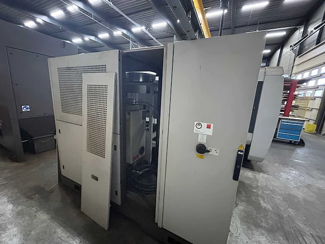 Bystronic - 2015 - bysprint fiber 4020 - lasersnijmachine - afbeelding 10 van  56
