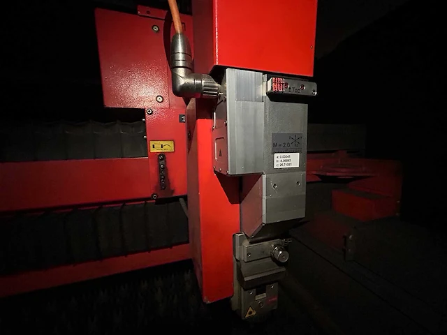 Bystronic - 2015 - bysprint fiber 4020 - lasersnijmachine - afbeelding 18 van  56