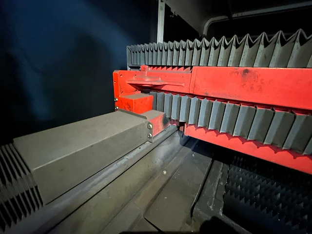 Bystronic - 2015 - bysprint fiber 4020 - lasersnijmachine - afbeelding 19 van  56